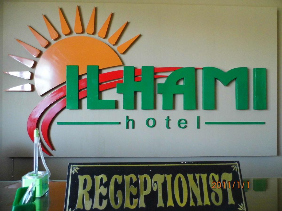 Blitar Ilhami Hotel מראה חיצוני תמונה