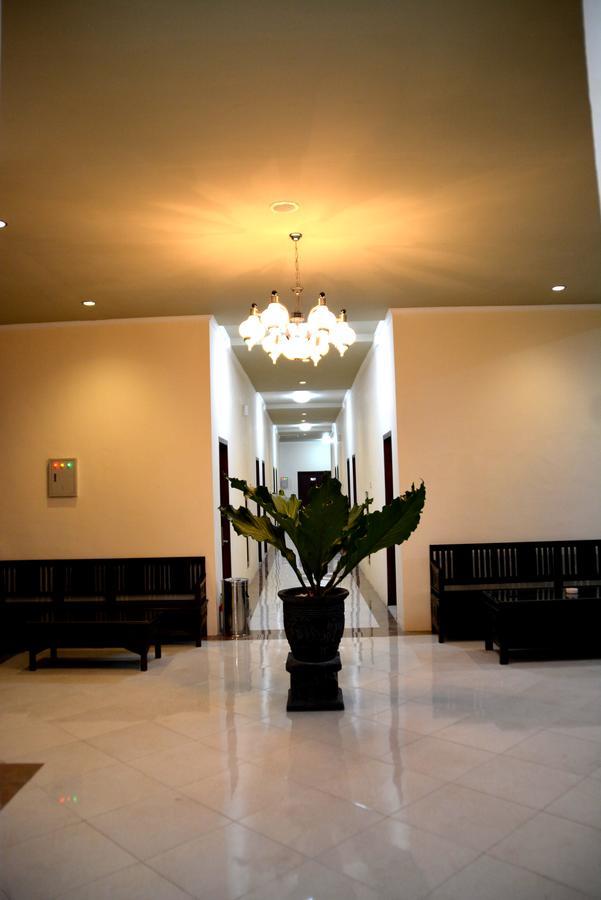 Blitar Ilhami Hotel מראה חיצוני תמונה