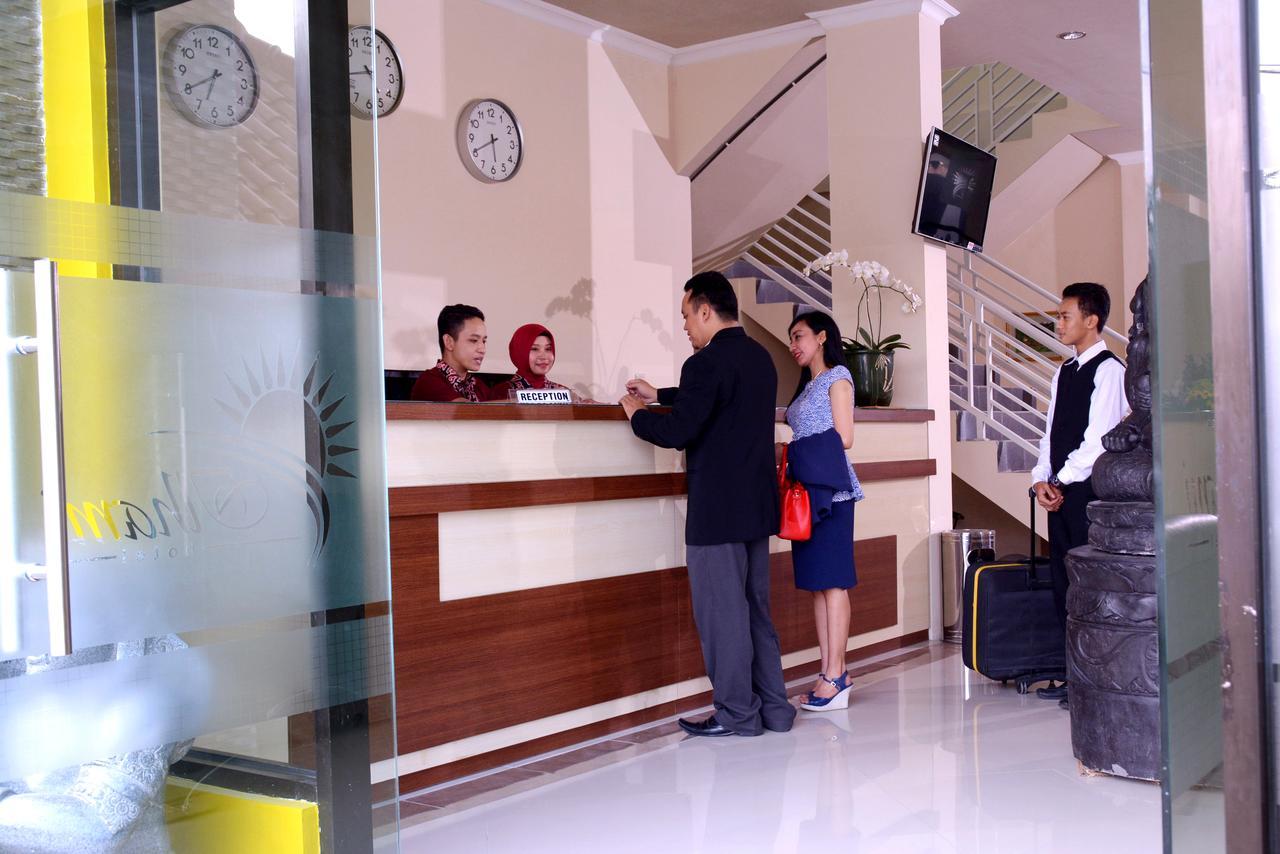 Blitar Ilhami Hotel מראה חיצוני תמונה